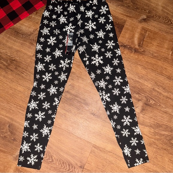 Lot Of 3 No Boundaries Girls Holiday Leggings Med (7-9) NWT - Picture 2 of 12